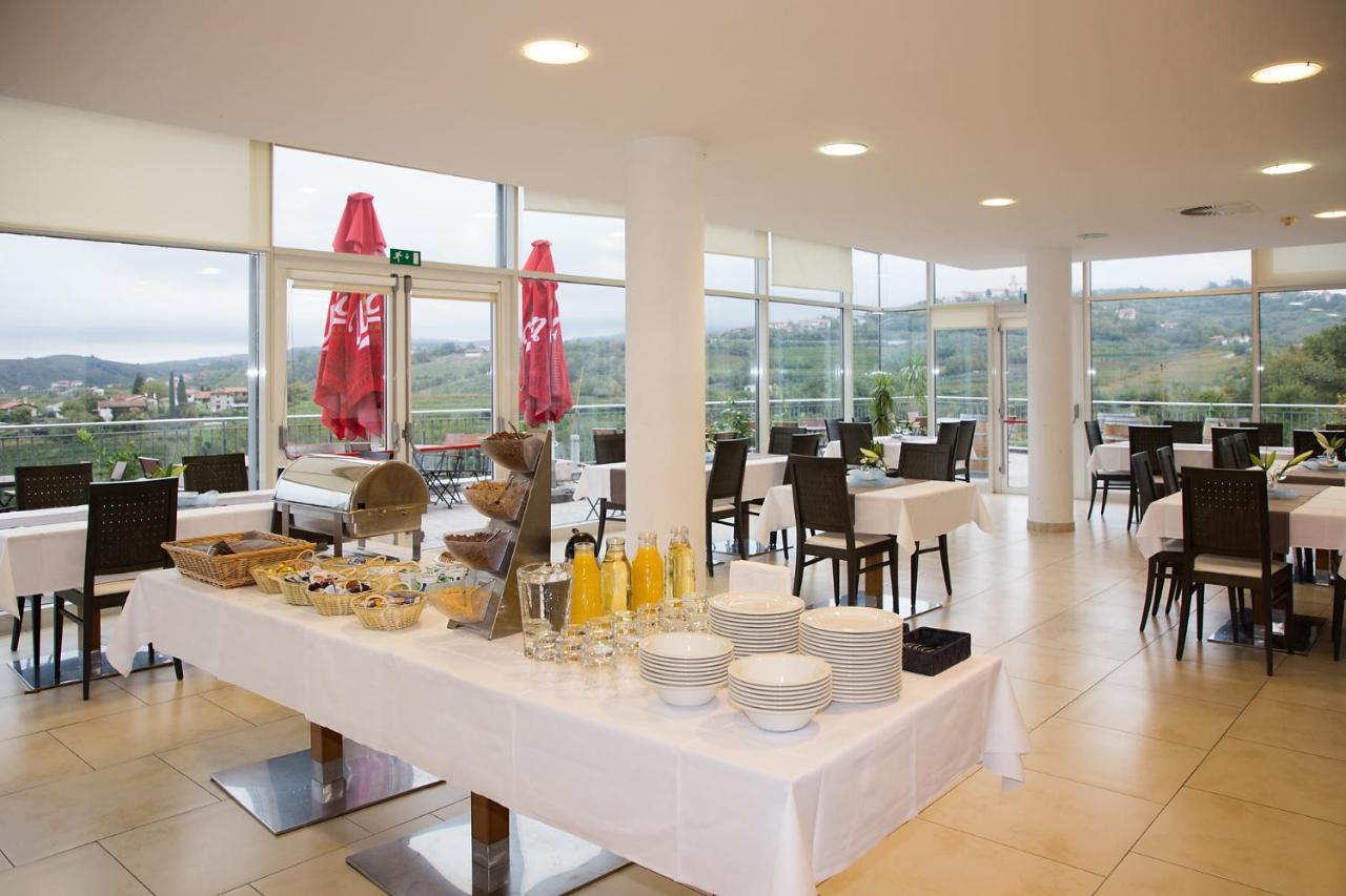 Hotel Kozana Dobrovo Luaran gambar