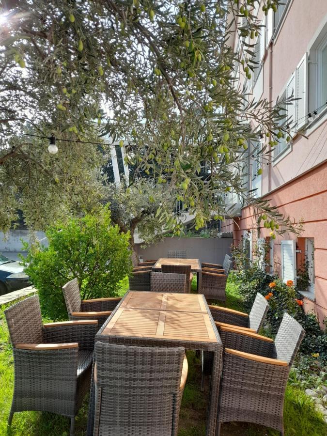 Hotel Kozana Dobrovo Luaran gambar