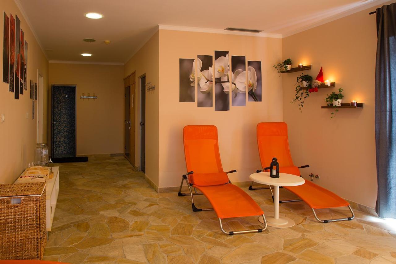 Hotel Kozana Dobrovo Luaran gambar