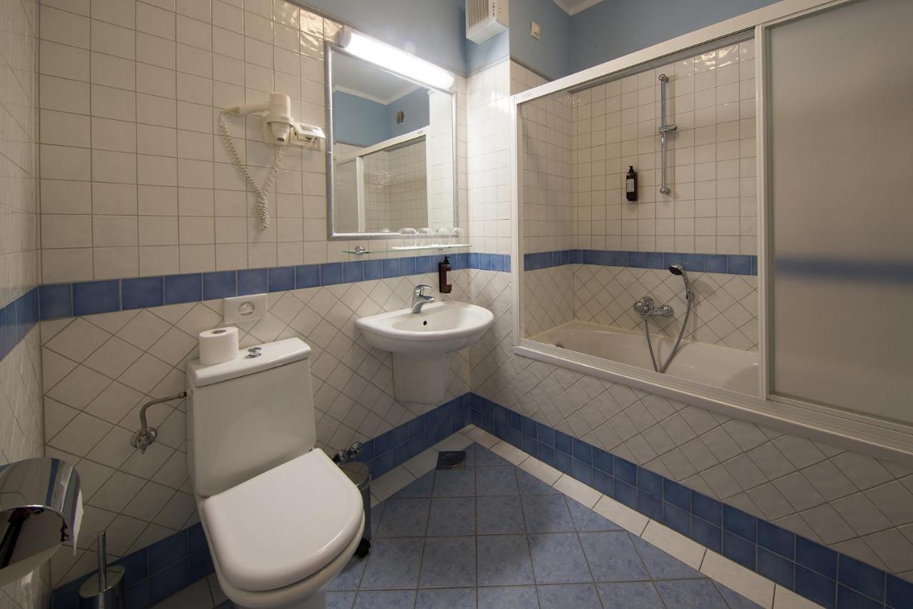 Hotel Kozana Dobrovo Luaran gambar