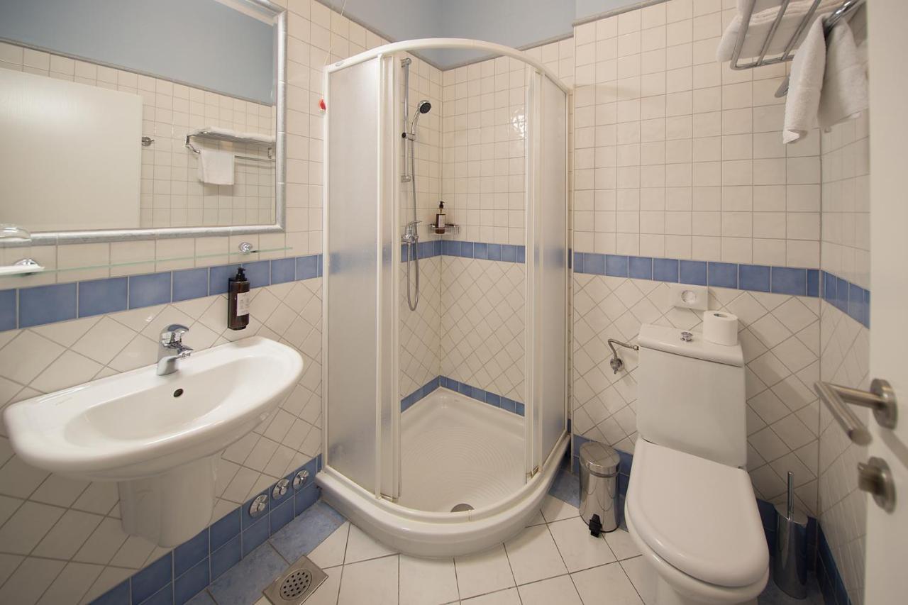 Hotel Kozana Dobrovo Luaran gambar