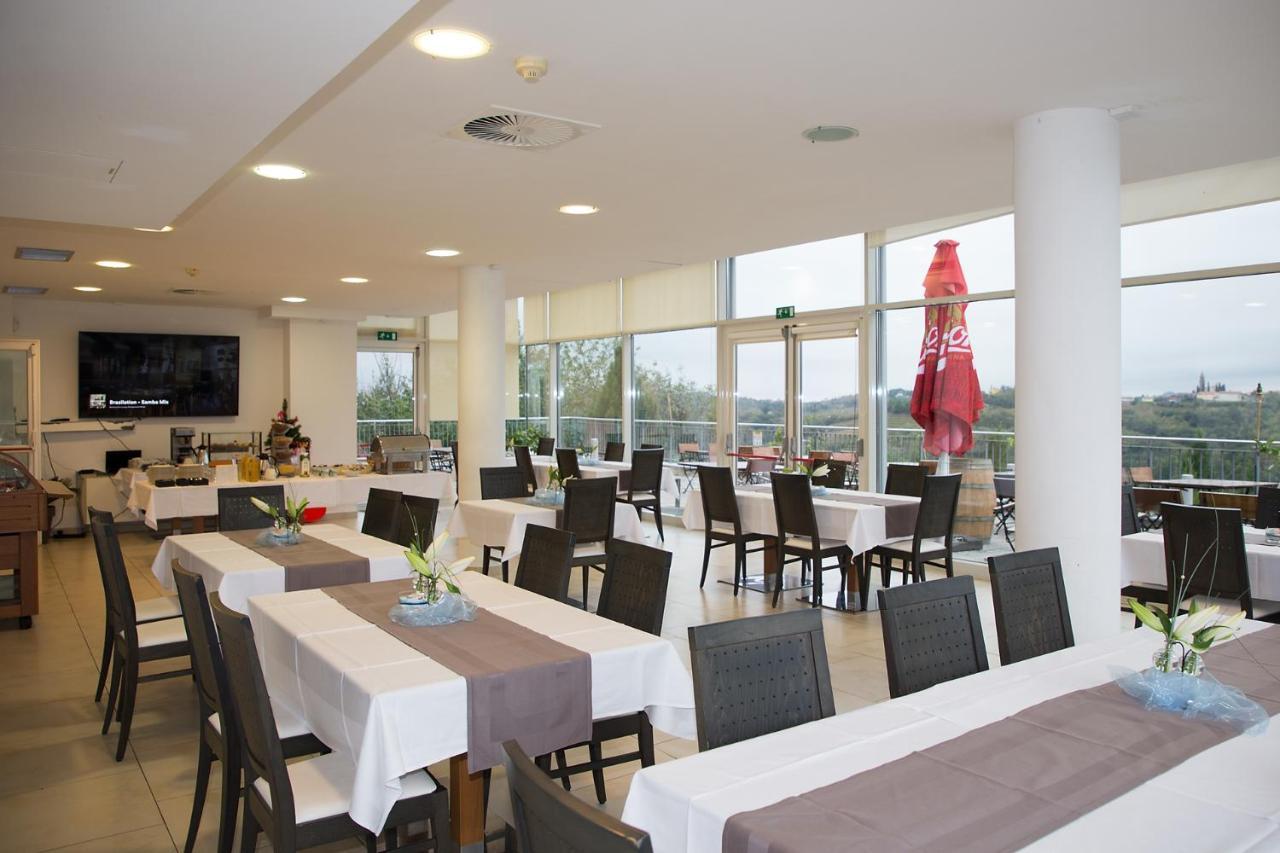 Hotel Kozana Dobrovo Luaran gambar